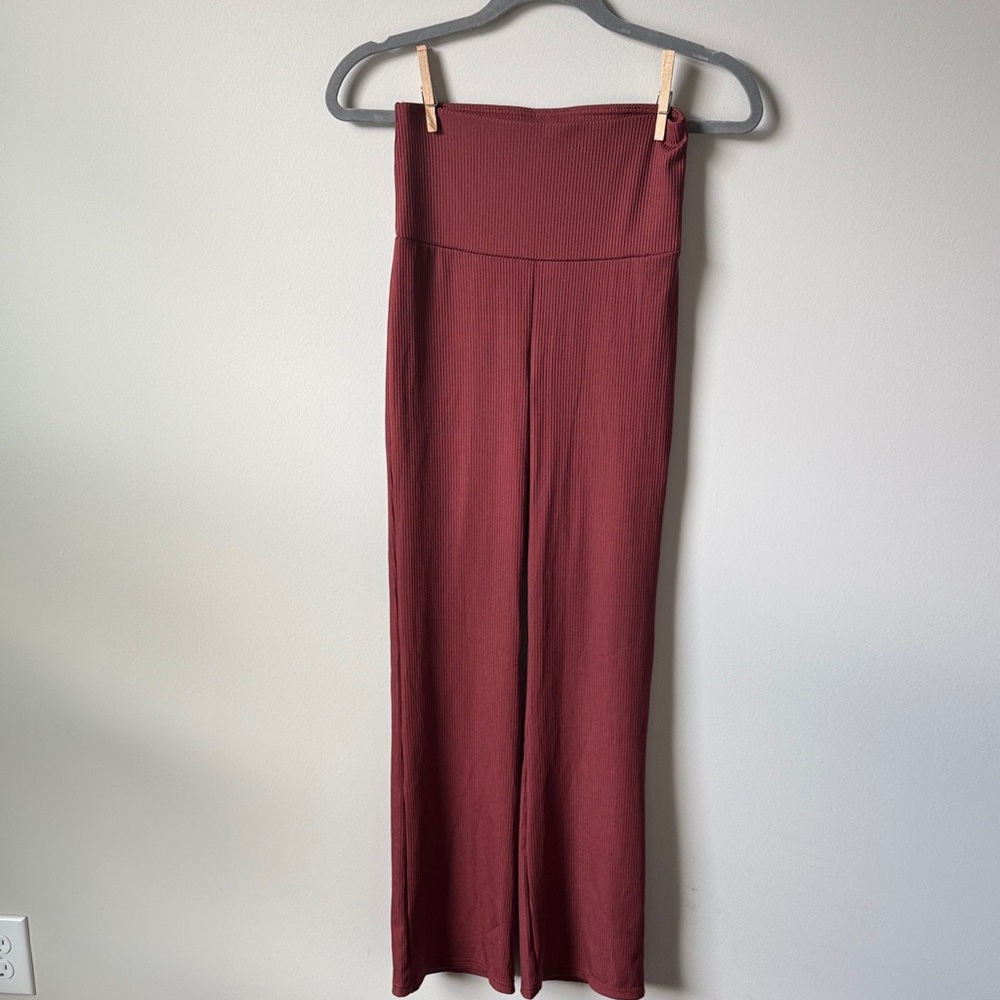 Shosho Burgundy High-Waited Straight Leg Ribbed Women's Pants EUC